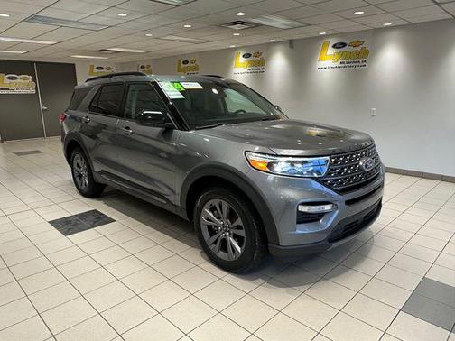 Carbonized Gray Metallic 2024 Ford Explorer XLT