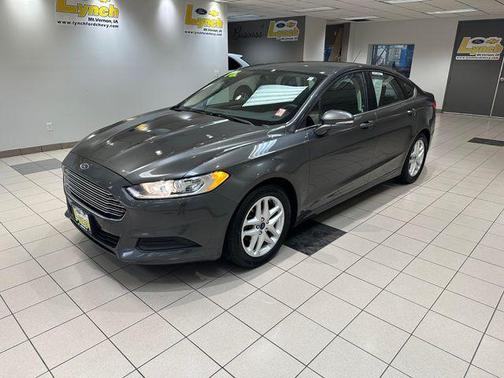 Magnetic 2016 Ford Fusion SE