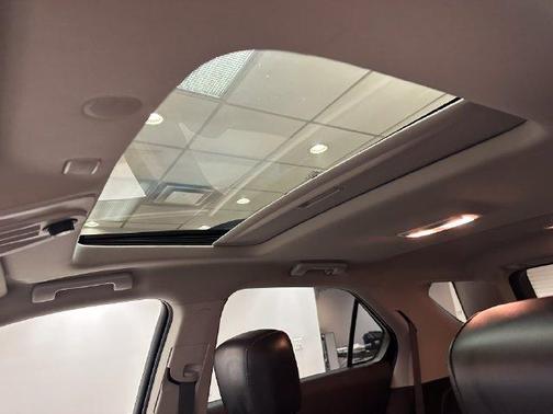 Silver Ice Metallic 2017 Chevrolet Equinox Premier