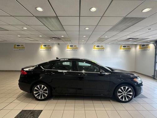 2020 Ford Fusion SE