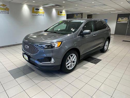 Carbonized Gray Metallic 2024 Ford Edge SEL