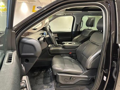 Agate Black Metallic 2025 Ford Expedition Active