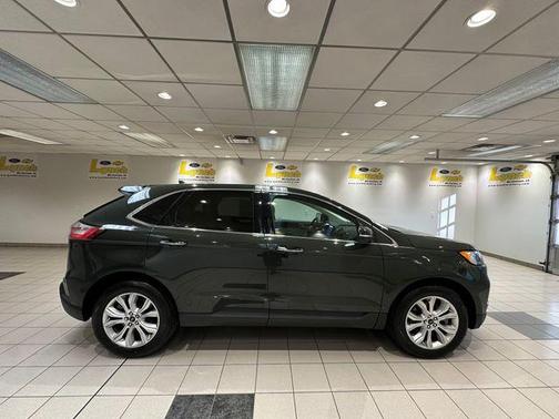 Green Metallic 2024 Ford Edge Titanium