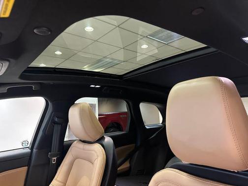 Silver Radiance Metallic 2023 Lincoln Corsair Reserve