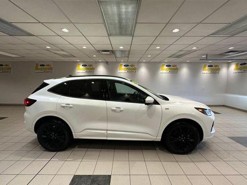 2023 Ford Escape ST-Line Elite