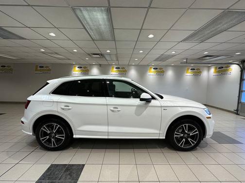Ibis White 2020 Audi Q5 e 55 Premium