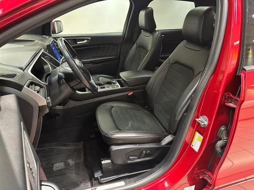 Rapid Red Metallic Tinted Clearcoat 2021 Ford Edge ST Line