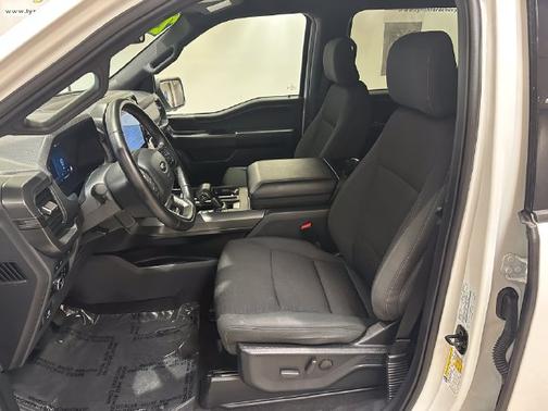 Oxford White 2024 Ford F-150 XLT