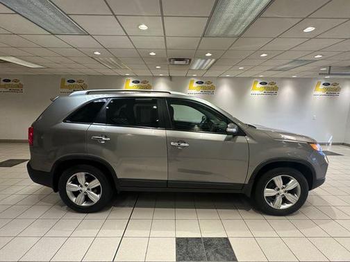 Titanium Silver 2013 Kia Sorento EX