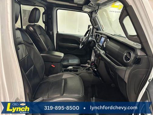 Bright White Clearcoat 2018 Jeep Wrangler Unlimited Sahara