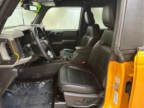 Cyber Orange Metallic Tricoat 2022 Ford Bronco Badlands