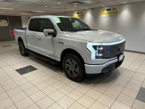 Avalanche 2023 Ford F-150 Lightning LARIAT