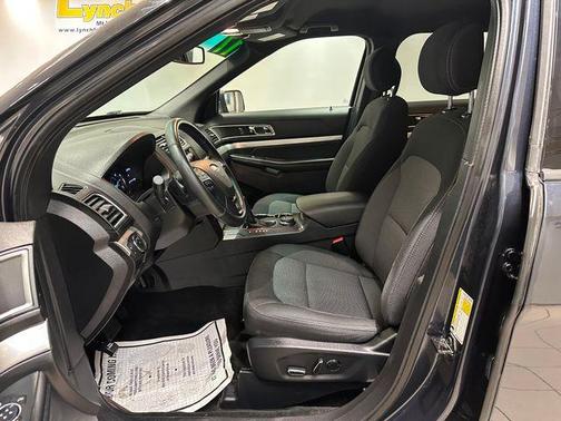 Smoked Quartz Metallic Tinted Clearcoat 2017 Ford Explorer XLT