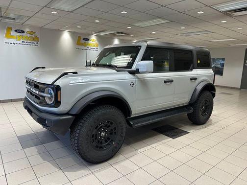 Avalanche 2026 Ford Bronco Outer Banks
