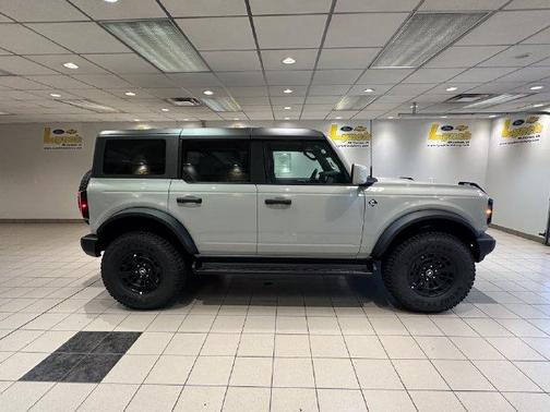 Avalanche 2026 Ford Bronco Base