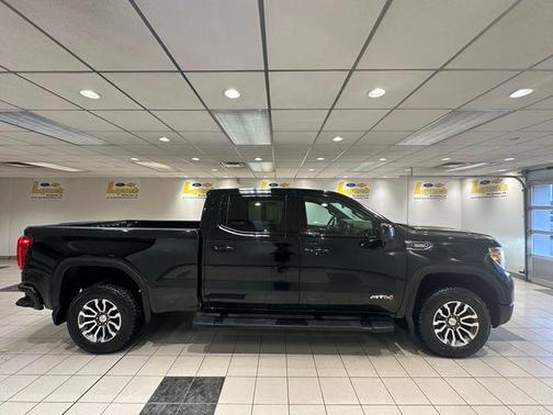 2022 GMC Sierra 1500 Limited AT4