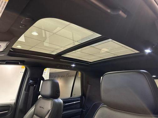 Onyx Black 2022 GMC Yukon Denali