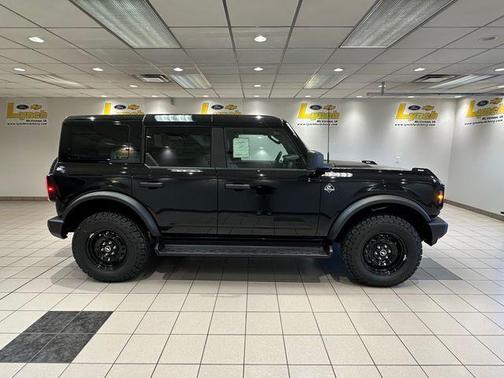 Black 2026 Ford Bronco Outer Banks