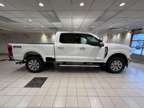 White Metallic 2026 Ford F-250 Lariat