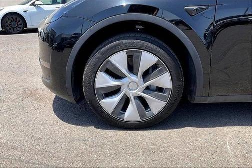 2024 Tesla Model Y Long Range Dual Motor All-Wheel Drive