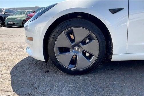 2022 Tesla Model 3 Standard Range