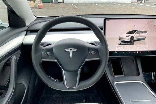 2022 Tesla Model 3 Standard Range