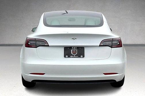 2022 Tesla Model 3 Standard Range