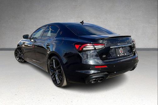 2022 Maserati Ghibli Modena Q4