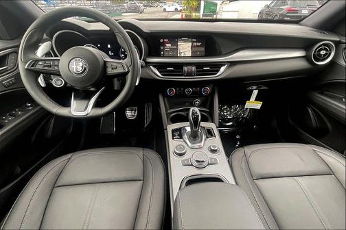 2025 Alfa Romeo Stelvio Sprint AWD