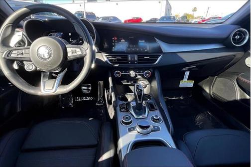 2025 Alfa Romeo Giulia Ti