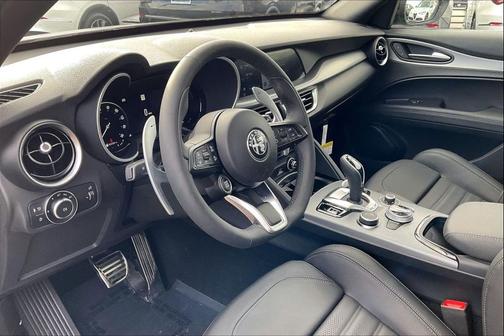 2025 Alfa Romeo Stelvio Sprint AWD