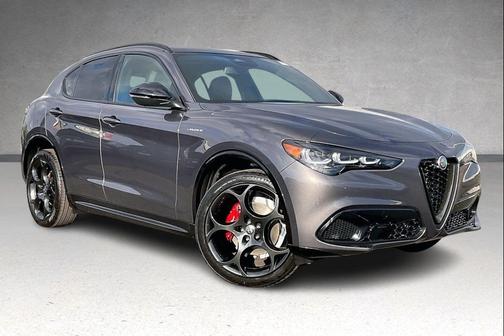 2025 Alfa Romeo Stelvio Sprint AWD