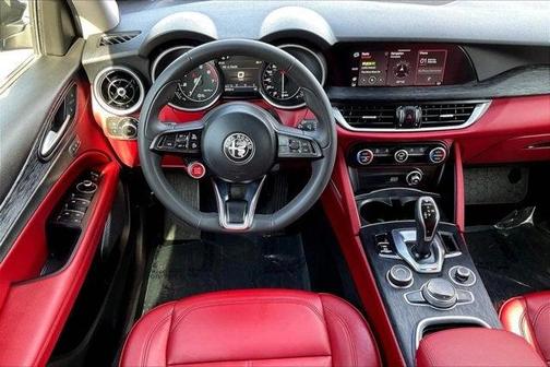 2020 Alfa Romeo Stelvio Base