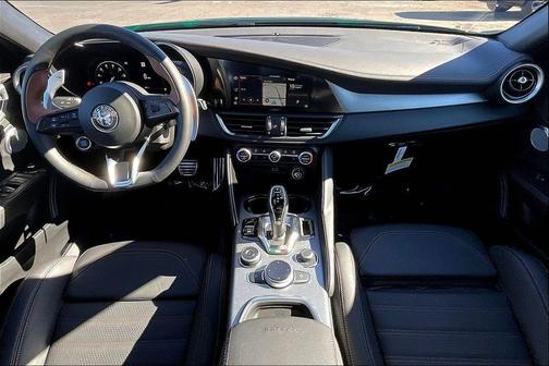 2025 Alfa Romeo Giulia Intensa RWD
