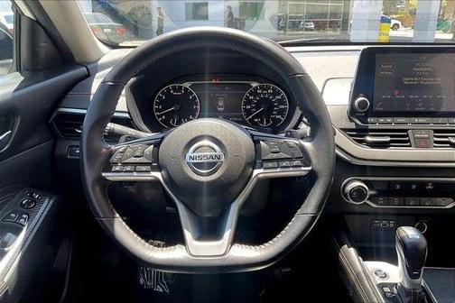 2021 Nissan Altima SR FWD