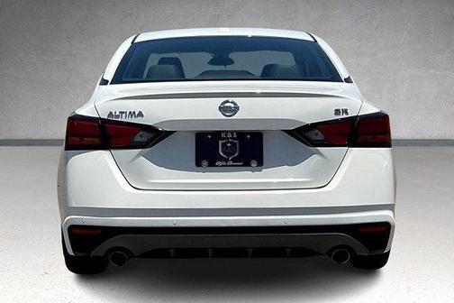 2021 Nissan Altima SR FWD