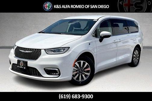 2023 Chrysler Pacifica Hybrid Touring L