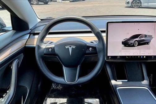 2022 Tesla Model 3 Standard Range