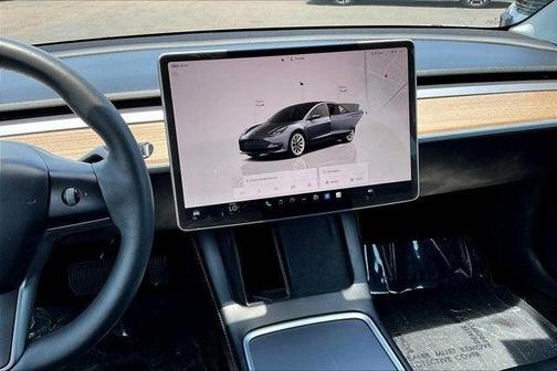 2022 Tesla Model 3 Standard Range
