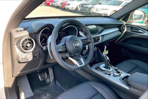 2025 Alfa Romeo Stelvio Sprint AWD
