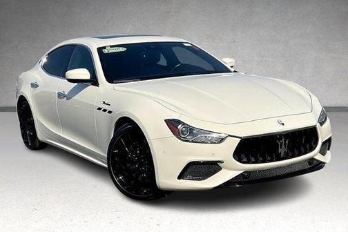 2022 Maserati Ghibli Modena Q4