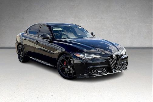 2019 Alfa Romeo Giulia Sport