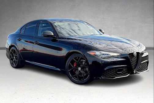2019 Alfa Romeo Giulia Sport