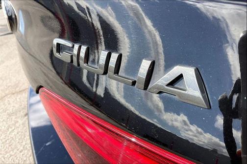 2019 Alfa Romeo Giulia Sport