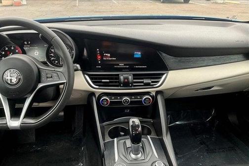 2019 Alfa Romeo Giulia Base