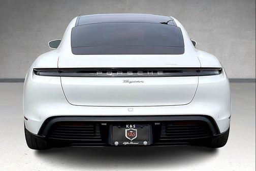 2022 Porsche Taycan 