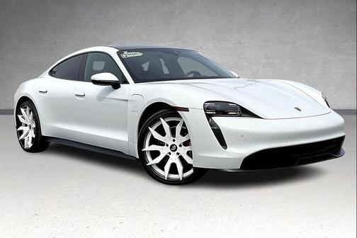 2022 Porsche Taycan 