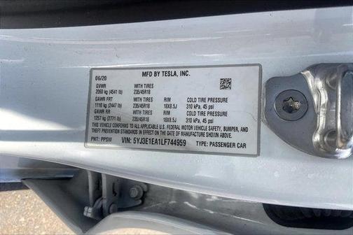 2020 Tesla Model 3 Standard Range Plus