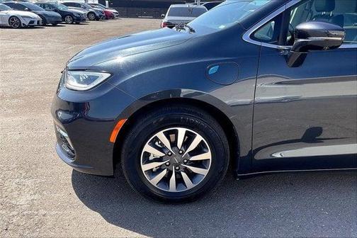 2021 Chrysler Pacifica Hybrid Touring L