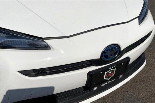 2021 Toyota Prius LE
